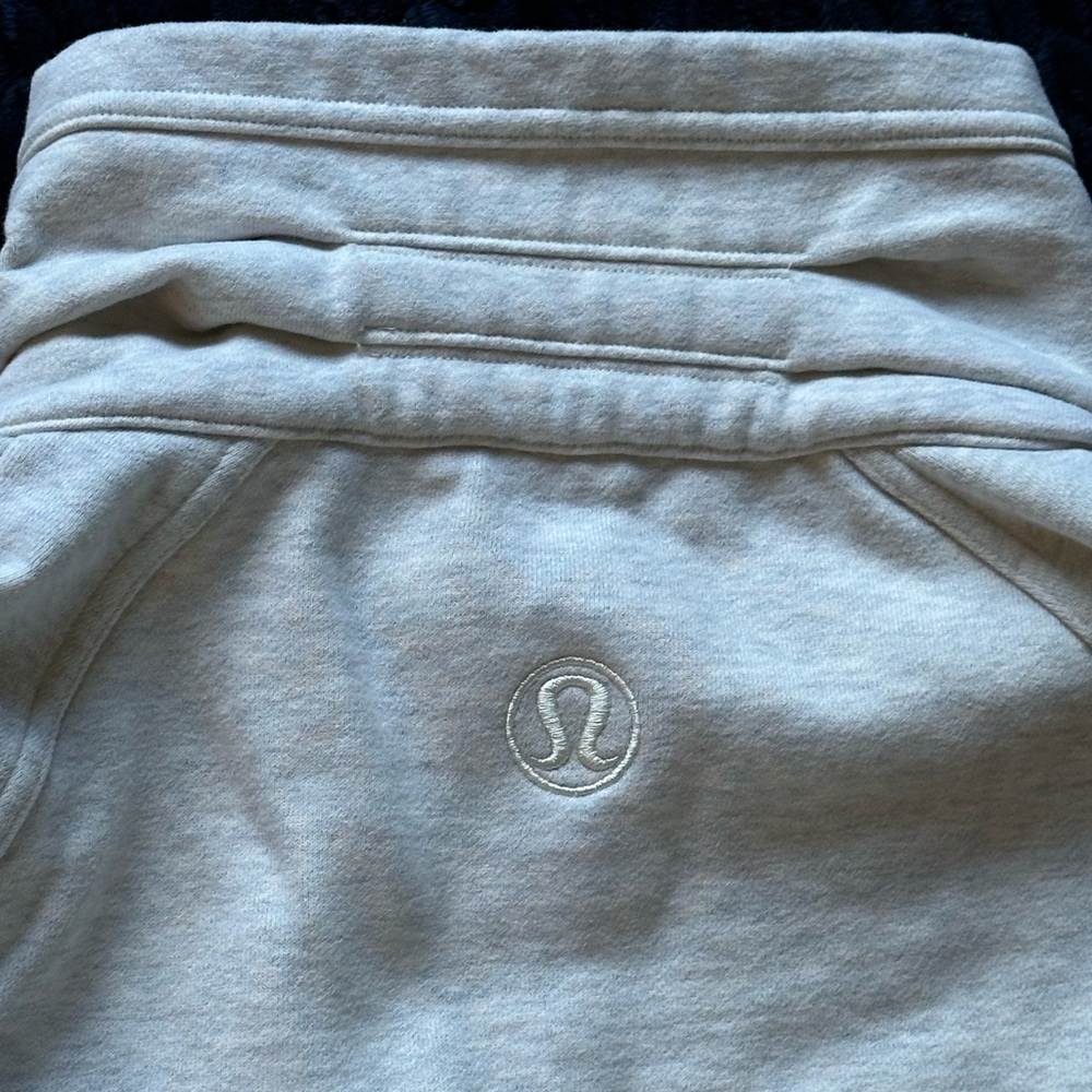 Lululemon Radiant Jacket II Size 4 - Picture 10 of 10
